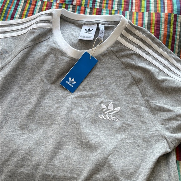 Adidas Light Gray Short Sleeve Tee size large pictured new tags have a few sizes - Picture 2 of 10